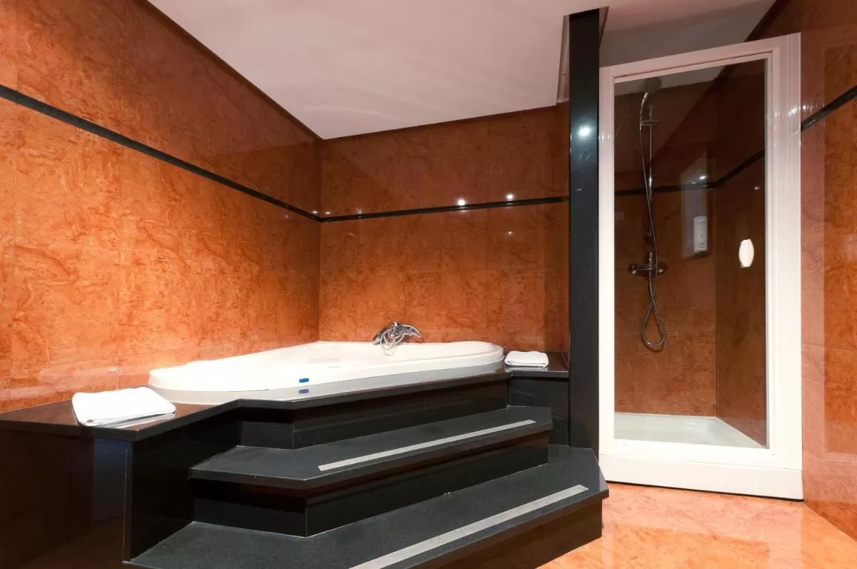 Hotel en Madrid con Jacuzzi Privado