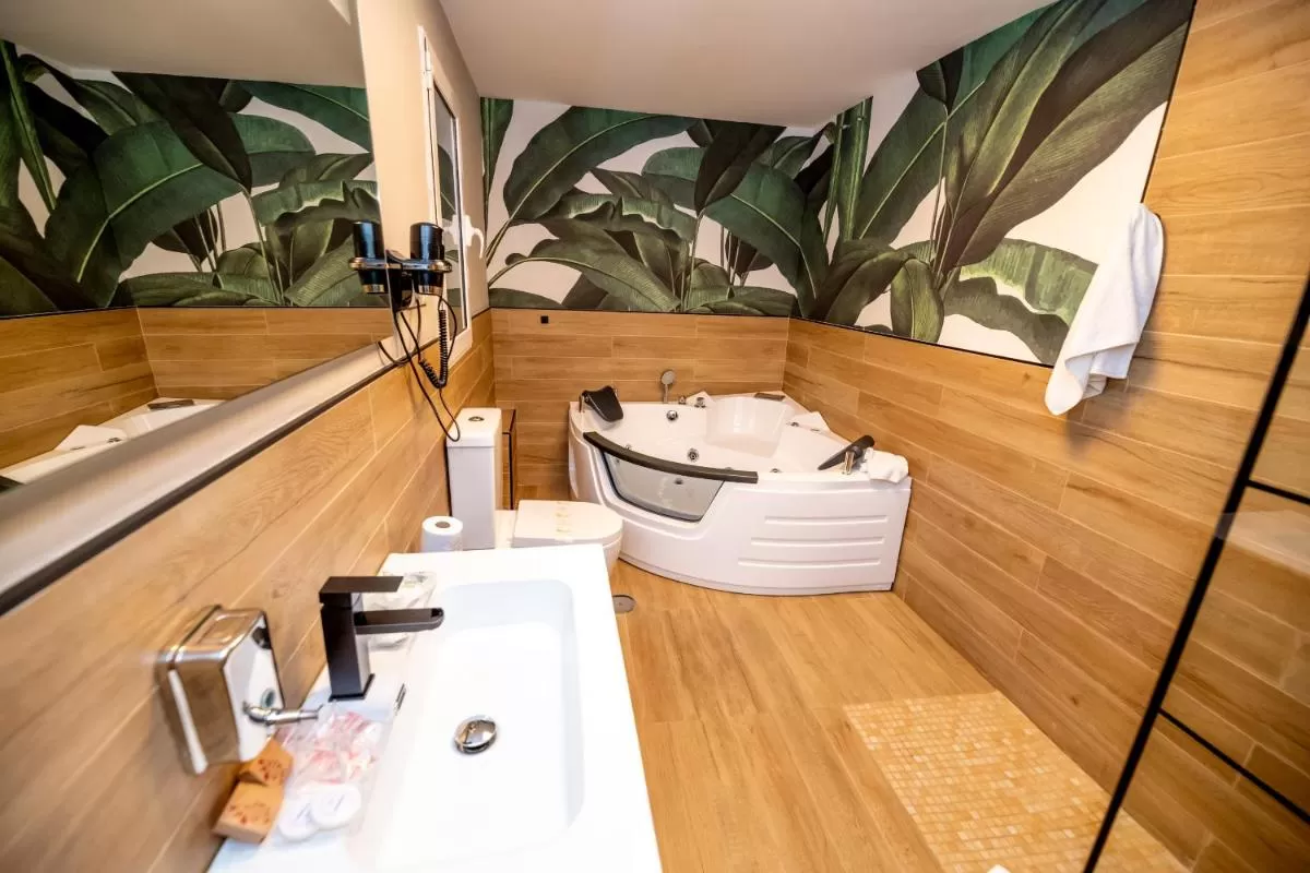 Hotel Monasterio Granada con Jacuzzi en la Habitación
