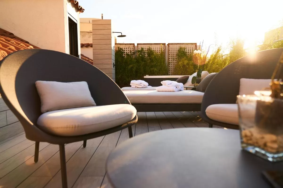 Suite ático con Jacuzzi en la terraza Hotel Regina Madrid