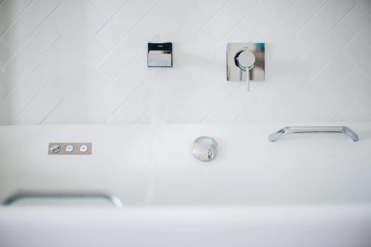 Suite con bañera de hidromasaje Hotel Almirante Alicante