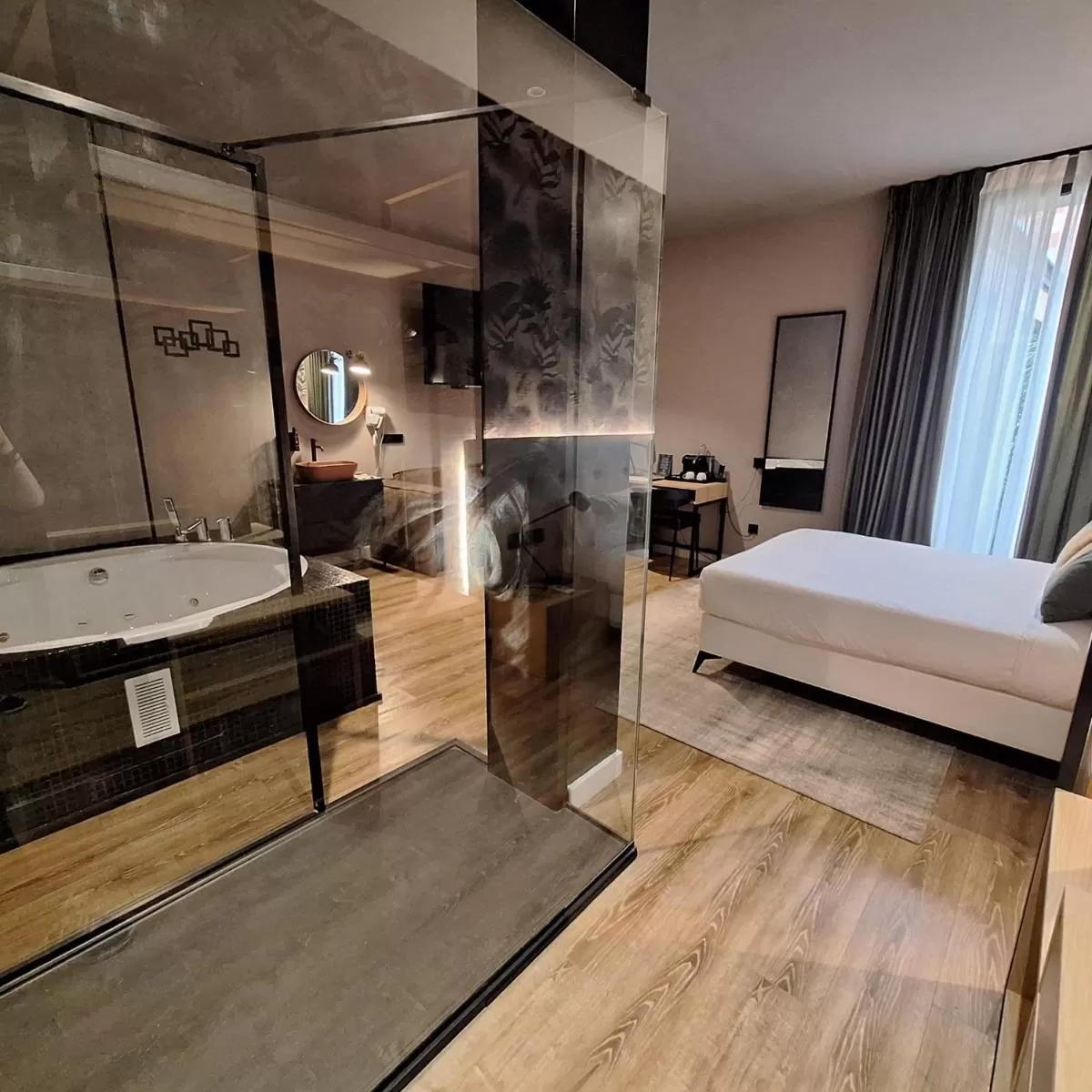 Suite Deluxe con bañera de hidromasaje Saman Hotel Boutique Valencia